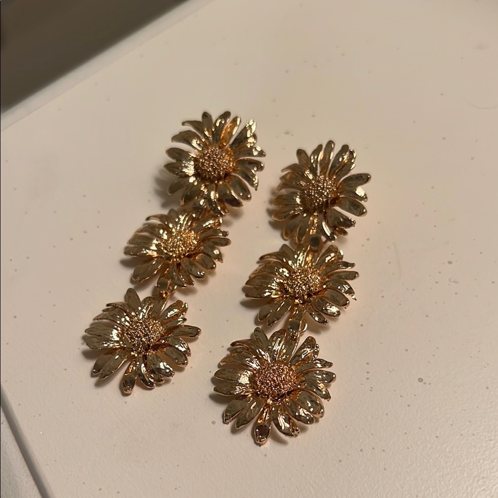 J.Crew • Gold Floral Dangle Earrings
